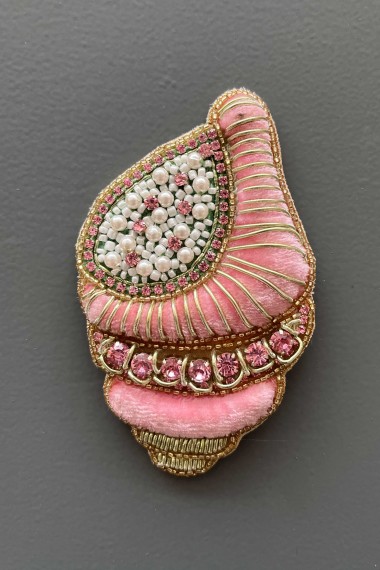 Broche Shell